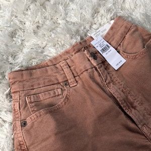 American Eagle Curvy Mom Jean